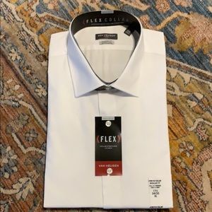 Never Worn Van Heusen Men’s Dress Shirt